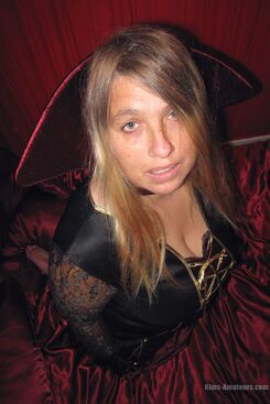 PICTURE SET: Soft pics of Lola posing in black
