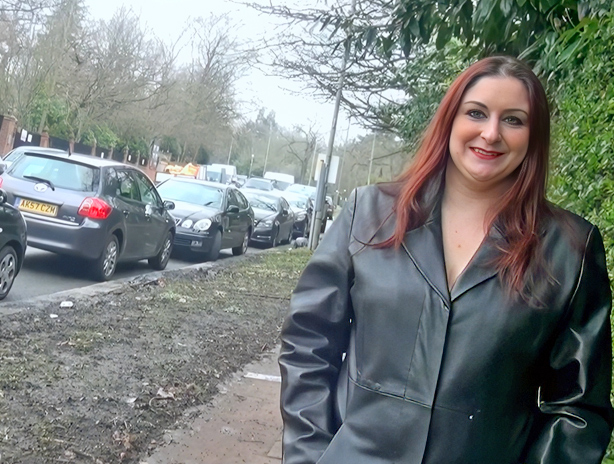 Busty Tammy plays with her pussy indoors then flashes her big tits in the car